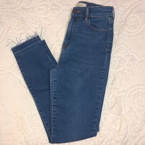 Ultra Super Stretch/Super Hi-Rise Ankle Jeggings